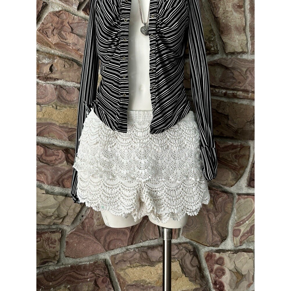 Forever 21 Off White Lace Dress Shorts Sz M Lined Bloomers
